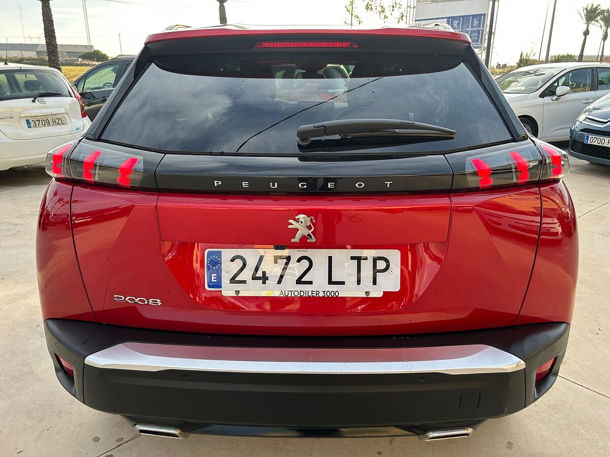 PEUGEOT 2008 ALLURE 1.2 E-THP AUTO SPANISH LHD IN SPAIN 16000 MILES SUPERB 2021